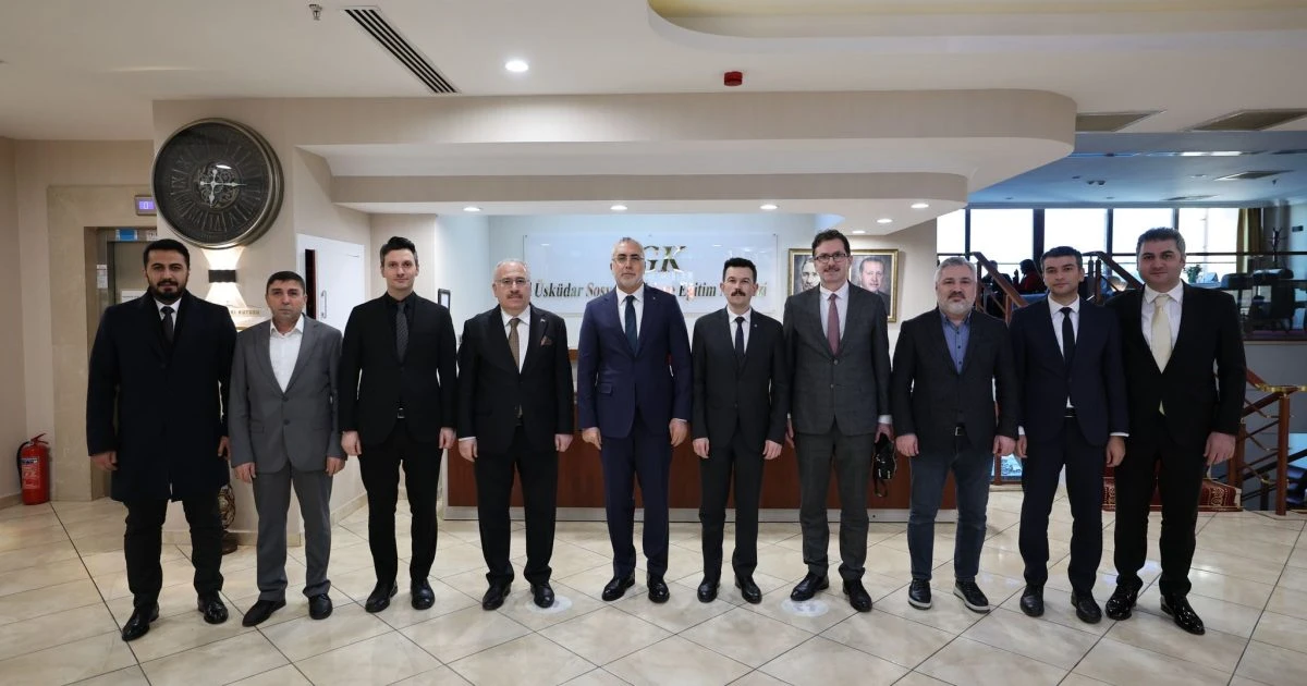 Çalışma ve Sosyal Güvenlik Bakanımız Prof. Dr. Vedat Işıkhan ile Kısa Bir Sohbet Gerçekleştirdik