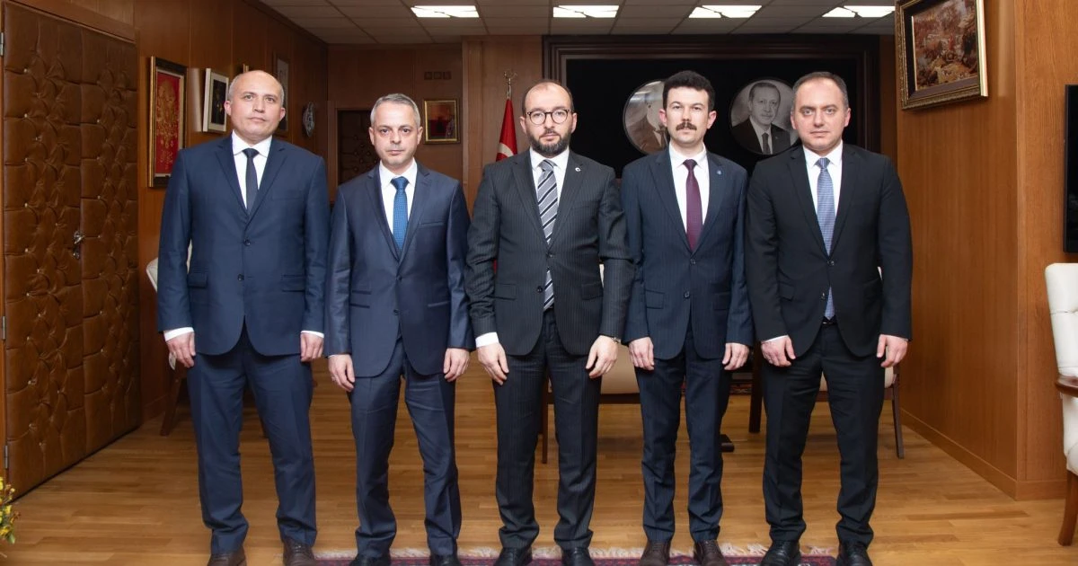 Sosyal Güvenlik Kurumu Başkanımız Sayın Yunus ELİTAŞ’ı makamında ziyaret ettik